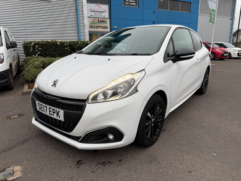 2017 Peugeot 208 1.2 PureTech Black Edition Hatchback 3dr Petrol Manual Euro 6 (82 ps) Mileage: photo