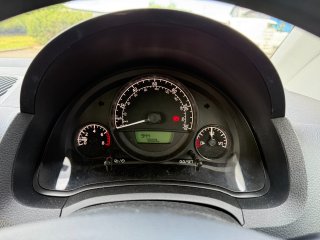 /photos/11848/ac5f379c-3db6-4a0e-7b7f-89693841e72a_i320x240.jpg